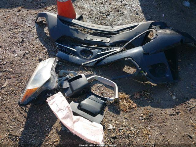 Toyota RAV4 Le Image 12