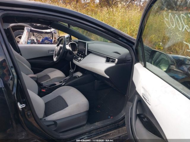 Toyota Corolla Se Image 13