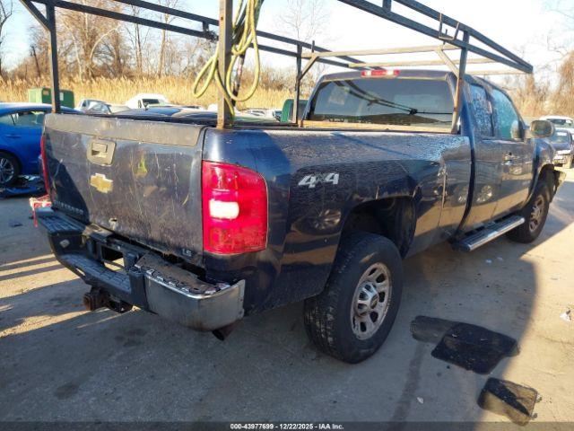 Chevrolet Silverado 2500 Work Truck Image 7