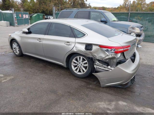 Toyota Avalon Xle Image 3