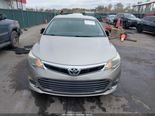 Toyota Avalon Xle Image 7