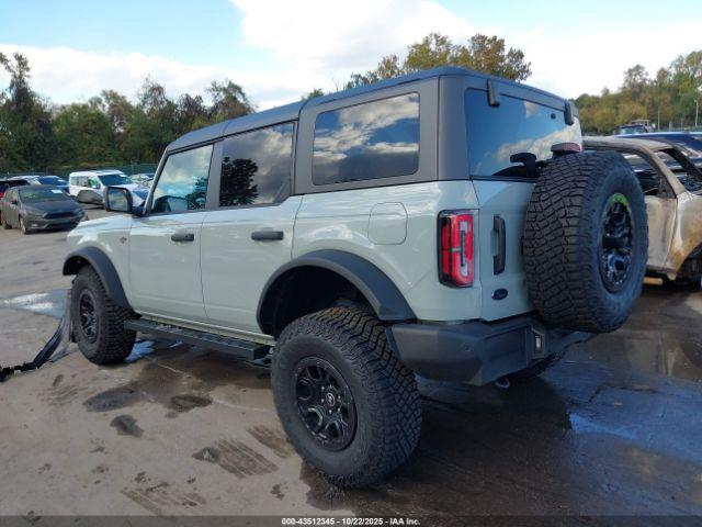 Ford Bronco Wildtrak Image 16