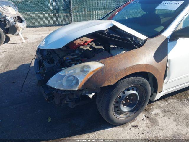 Nissan Altima 2.5 S Image 8