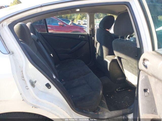 Nissan Altima 2.5 S Image 10