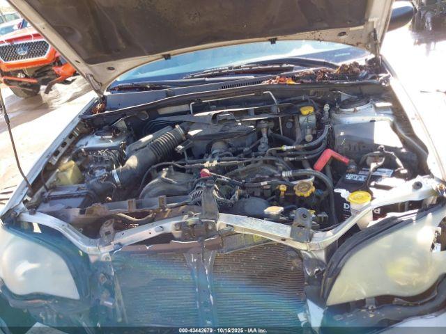 Subaru Outback 2.5i Image 8