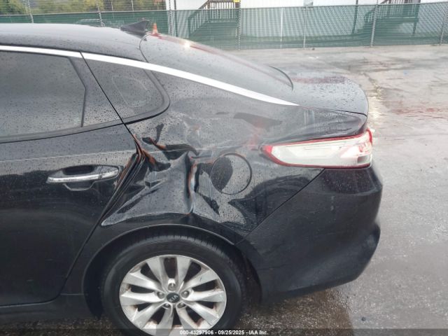 Kia Optima Ex Image 17