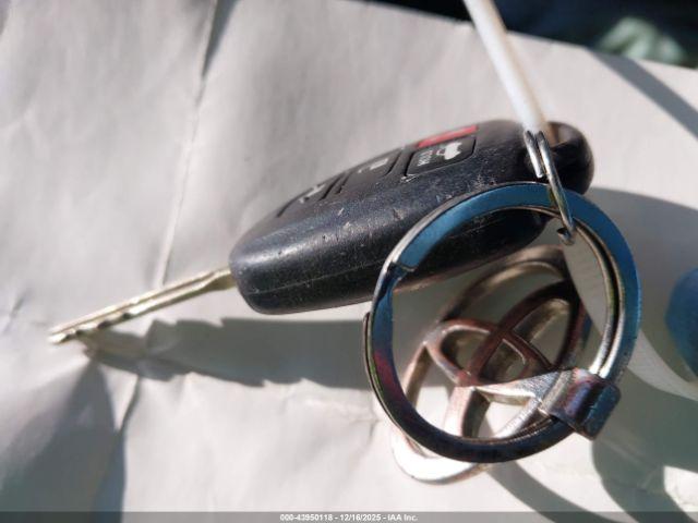 Toyota Corolla Le Image 4