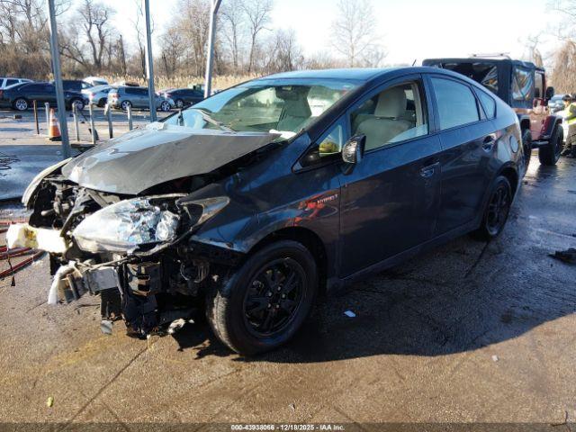 Toyota Prius Two Image 2