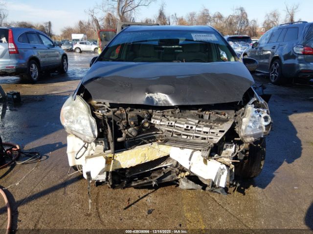 Toyota Prius Two Image 5