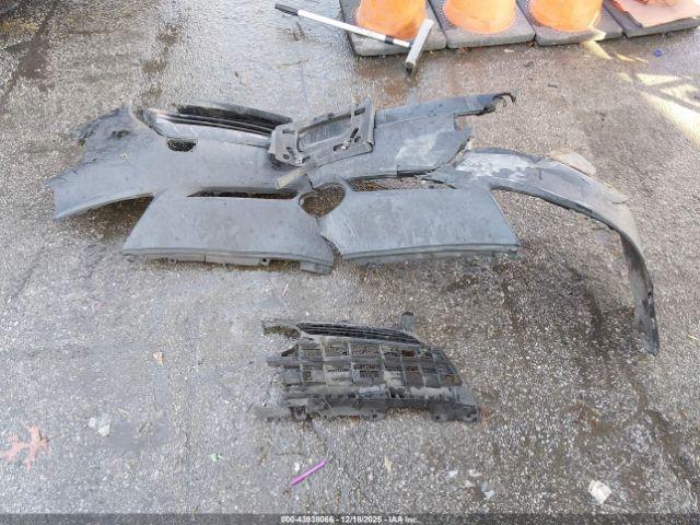 Toyota Prius Two Image 9