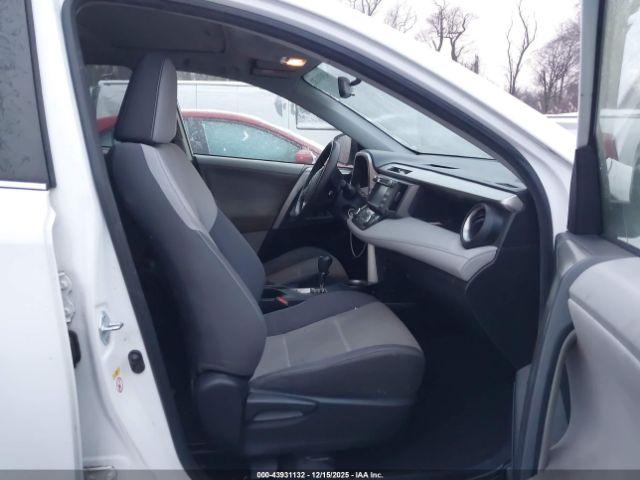 Toyota RAV4 Xle Image 13