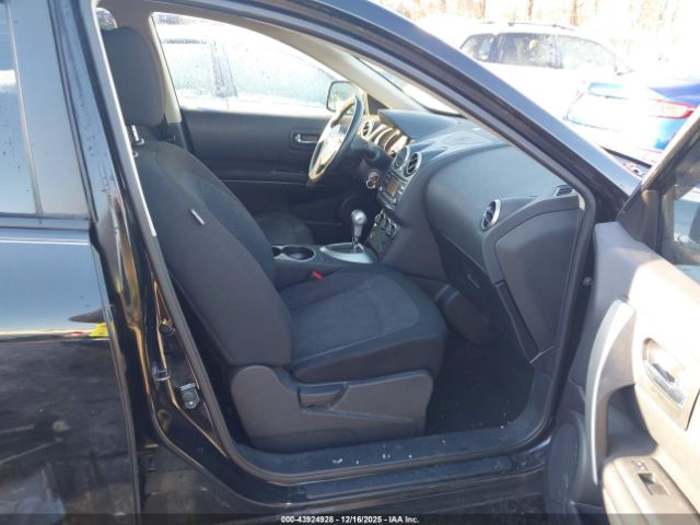 Nissan Rogue S Image 8