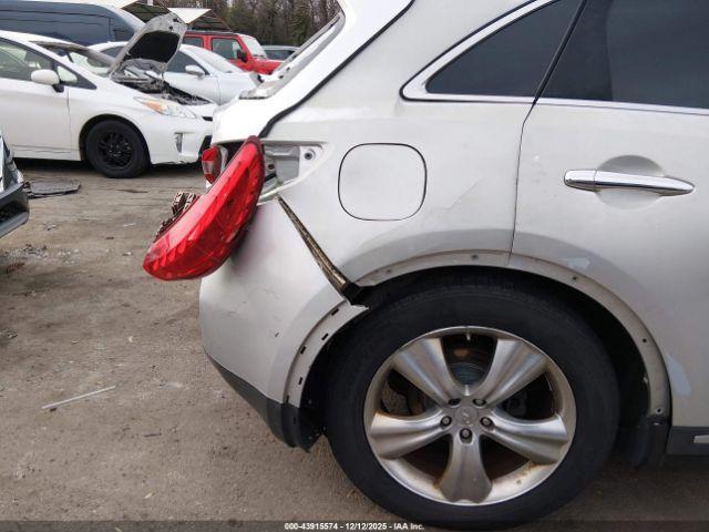 INFINITI Fx Image 17