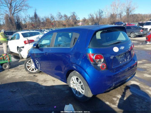 Chevrolet Sonic Lt Auto Image 5