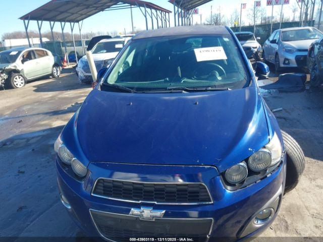 Chevrolet Sonic Lt Auto Image 12