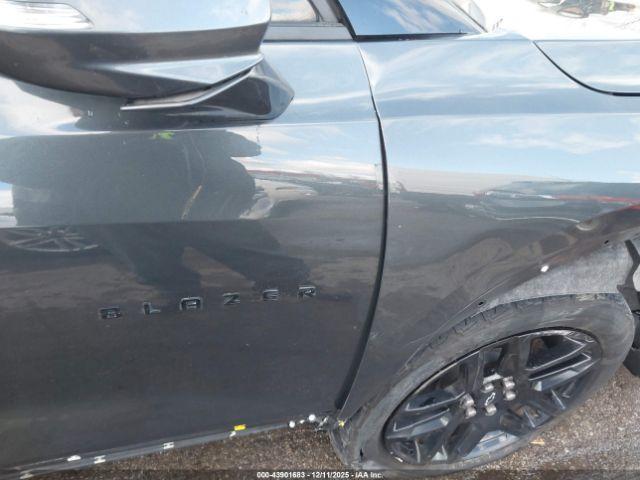 Chevrolet Blazer Image 17