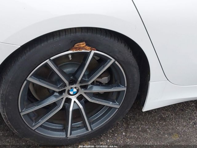 BMW 3 Series Image 3