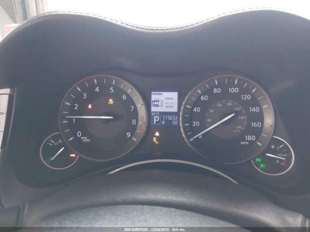 INFINITI M37 Image 2