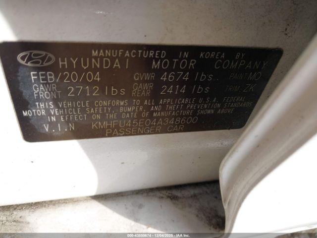 Hyundai XG350 L Image 14