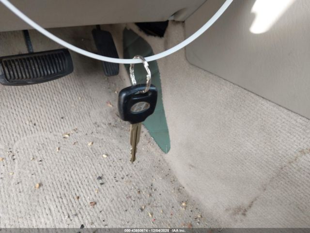 Hyundai XG350 L Image 10