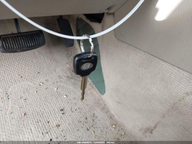 Hyundai XG350 L Image 10