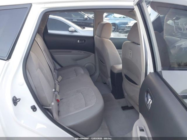 Nissan Rogue Sv Image 4