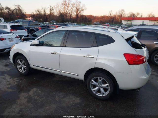 Nissan Rogue Sv Image 16