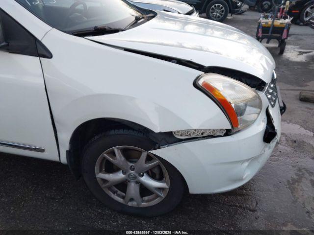 Nissan Rogue Sv Image 13