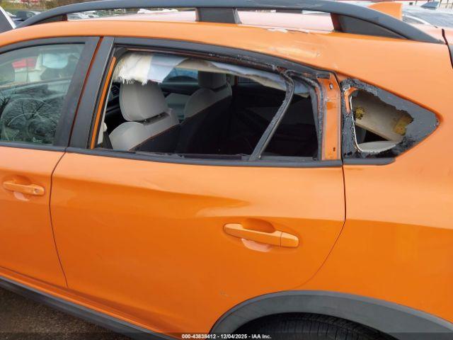 Subaru Crosstrek 2.0i Premium Image 3