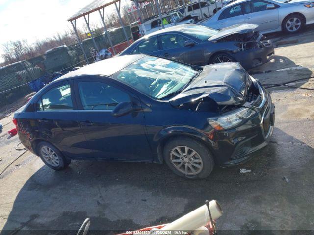 Chevrolet Sonic Lt Auto Image 12