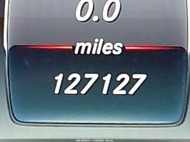 Mercedes-Benz C-Class 4matic Image 13