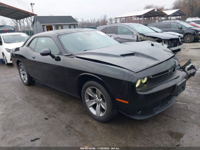 Dodge Challenger Sxt Image 1