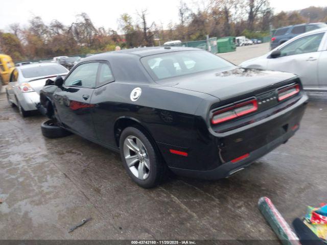 Dodge Challenger Sxt Image 4