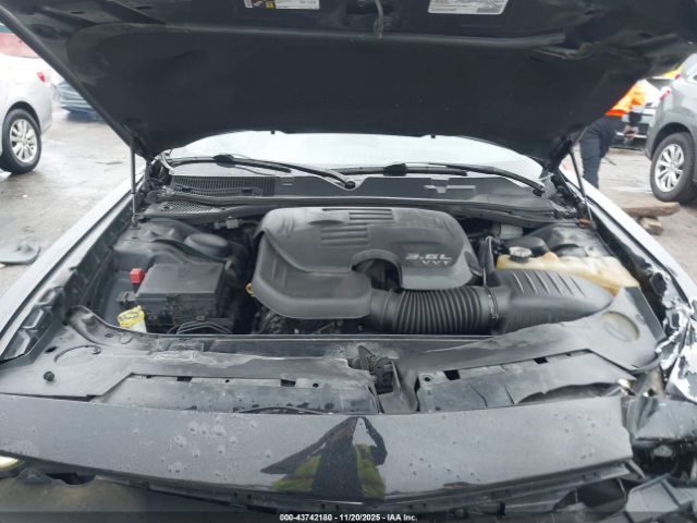 Dodge Challenger Sxt Image 2