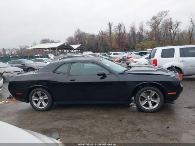 Dodge Challenger Sxt Image 16