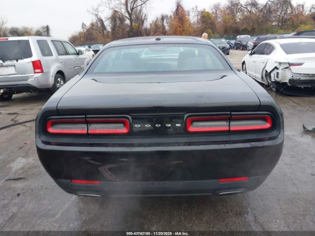 Dodge Challenger Sxt Image 15