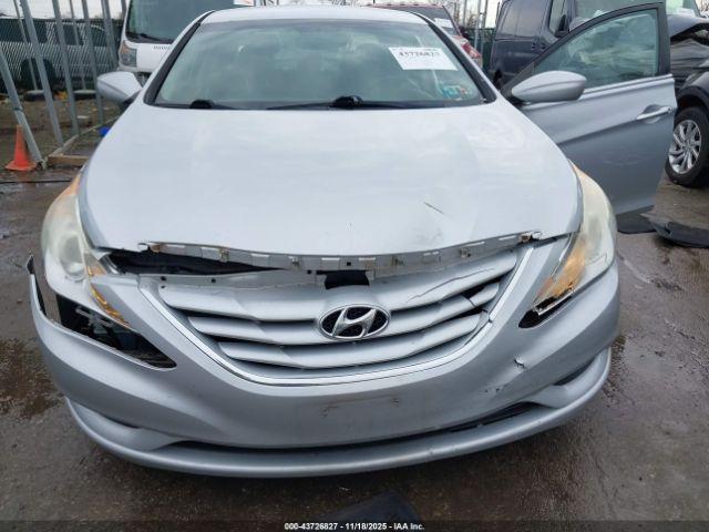 Hyundai SONATA Gls Image 12