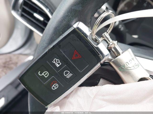 Jaguar XE S Awd Automatic Image 14