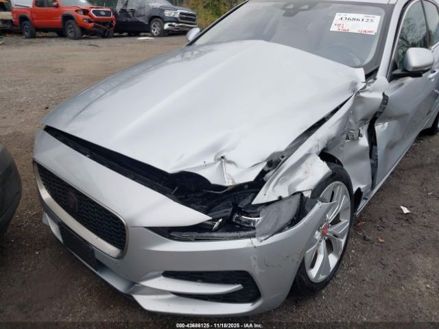 Jaguar XE S Awd Automatic Image 5