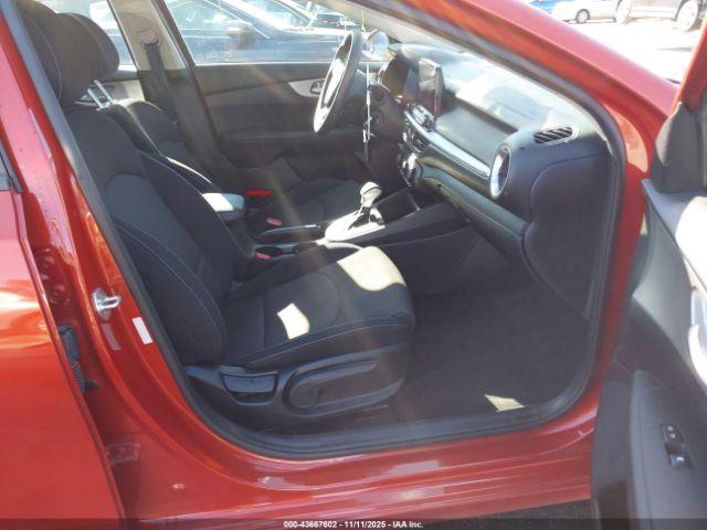 Kia Forte Lxs Image 12