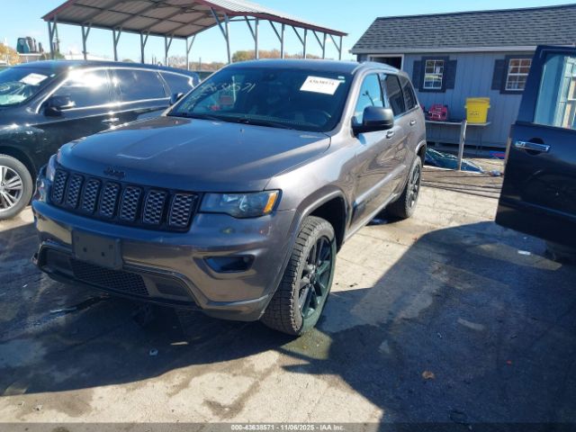 Jeep Grand Cherokee Altitude 4x4 Image 3