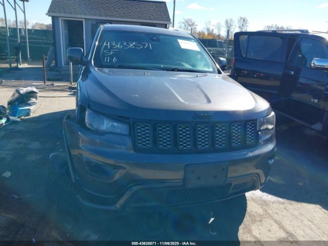 Jeep Grand Cherokee Altitude 4x4 Image 9