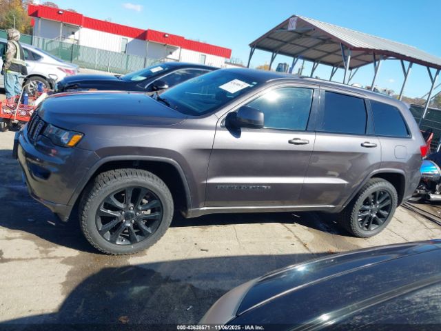 Jeep Grand Cherokee Altitude 4x4 Image 12