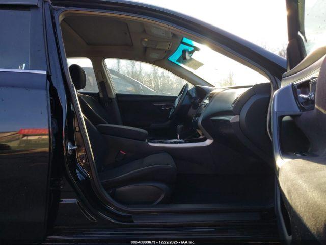 Nissan Altima 2.5 Sv Image 12