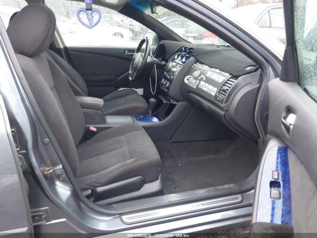 Nissan Altima 2.5 S Image 2