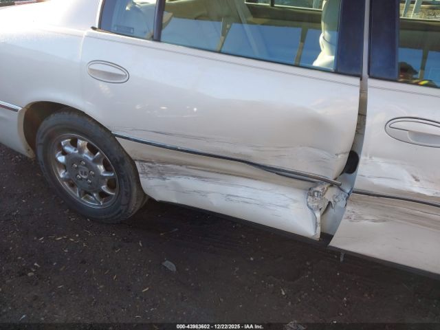 Buick Park Avenue Image 16