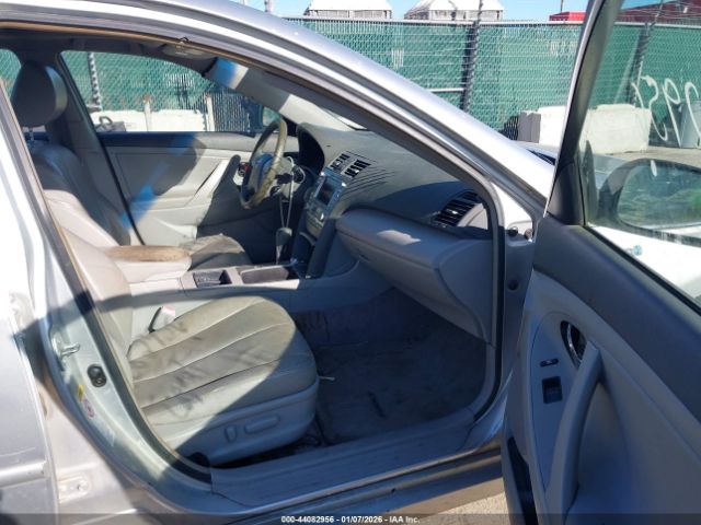 Toyota Camry Image 8