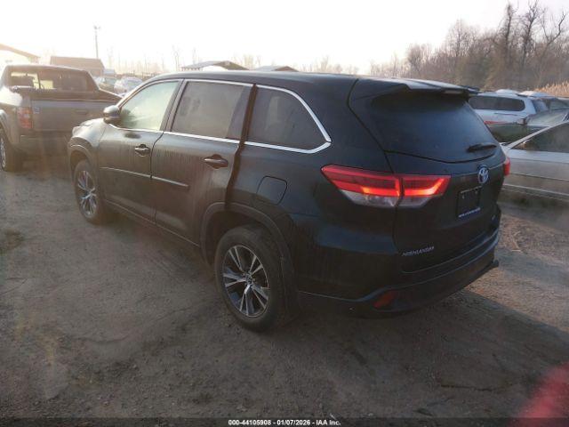 Toyota Highlander Le Image 3