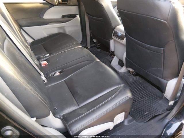 Toyota Highlander Le Image 5