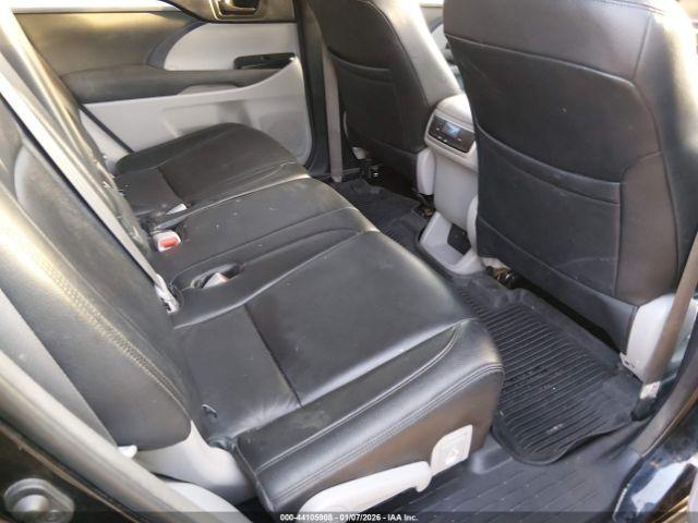 Toyota Highlander Le Image 5